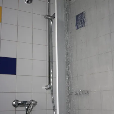 Hostel Frankfurt - Haus Der Jugend *
