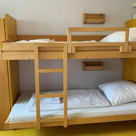 Hostel Frankfurt - Haus Der Jugend *