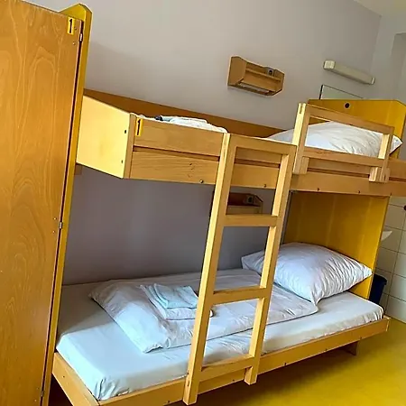 Hostel Frankfurt - Haus Der Jugend