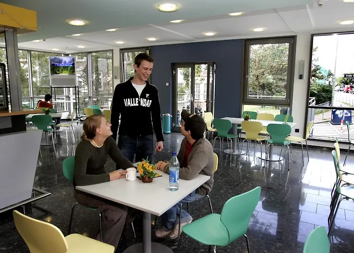 Vandrarhem Frankfurt - Haus Der Jugend Frankfurt am Main