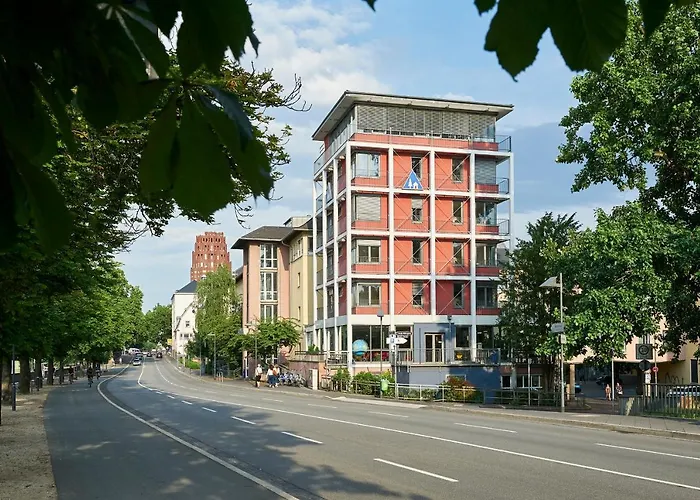 Hostel Frankfurt - Haus Der Jugend *