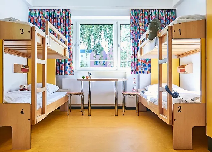 Hostel Frankfurt - Haus Der Jugend *